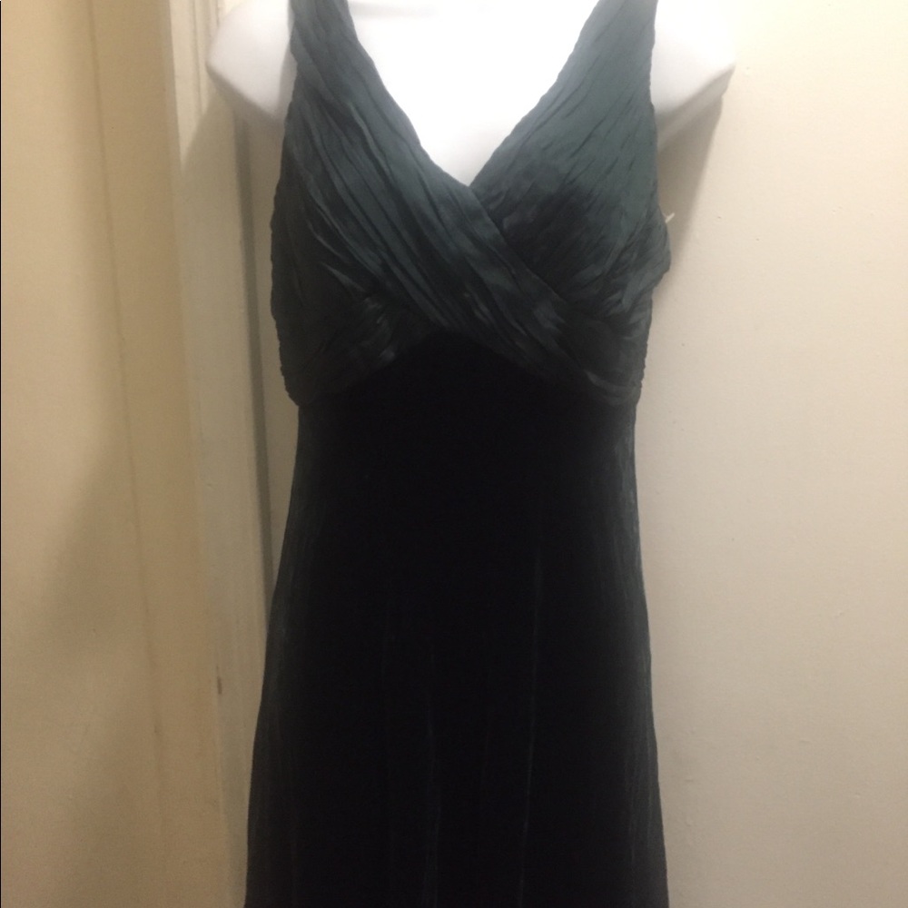 Beautiful dark green dress💥Anne Klein. Size 8